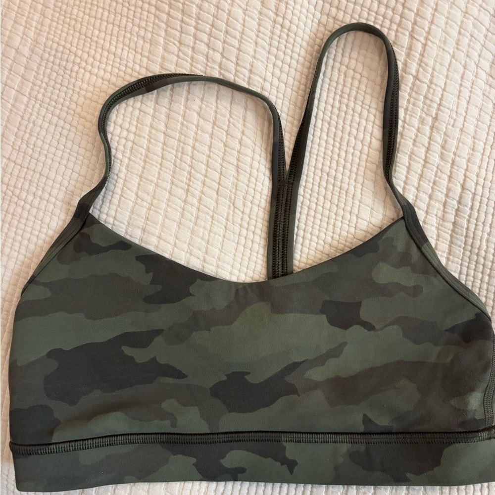 Like New - Lululemon Green Camo Sports Bra